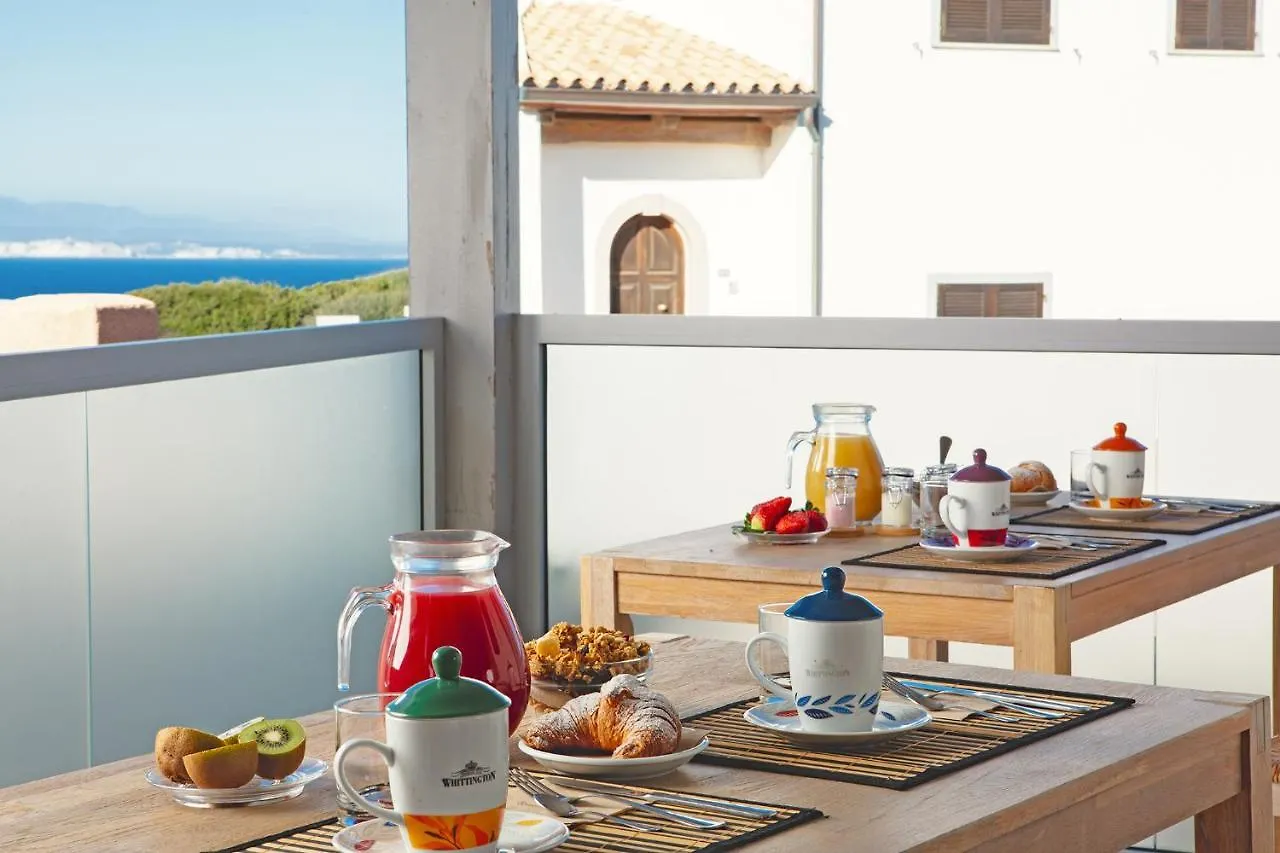 Capotesta Luxury Rooms Santa Teresa Gallura 0*,  Italië